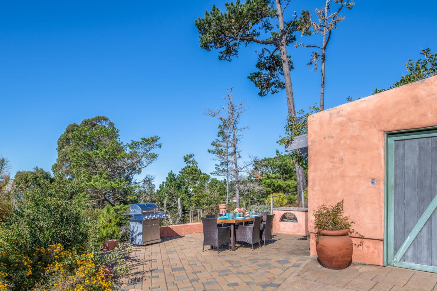 Detail Gallery Image 29 of 32 For 210 San Remo Rd, Carmel,  CA 93923 - 3 Beds | 2 Baths