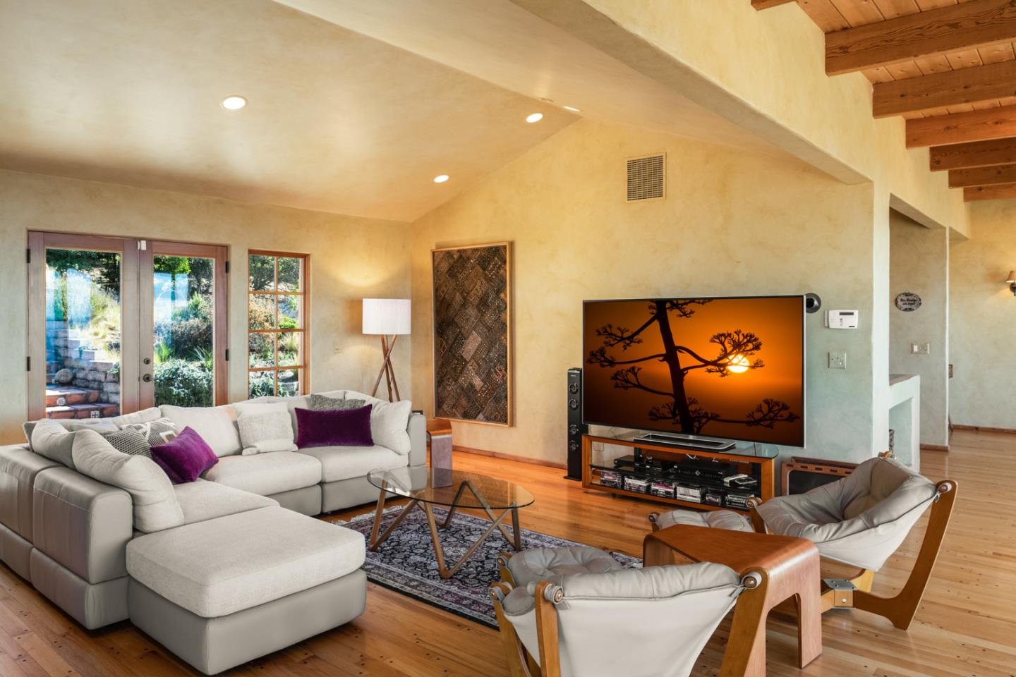 Detail Gallery Image 3 of 32 For 210 San Remo Rd, Carmel,  CA 93923 - 3 Beds | 2 Baths