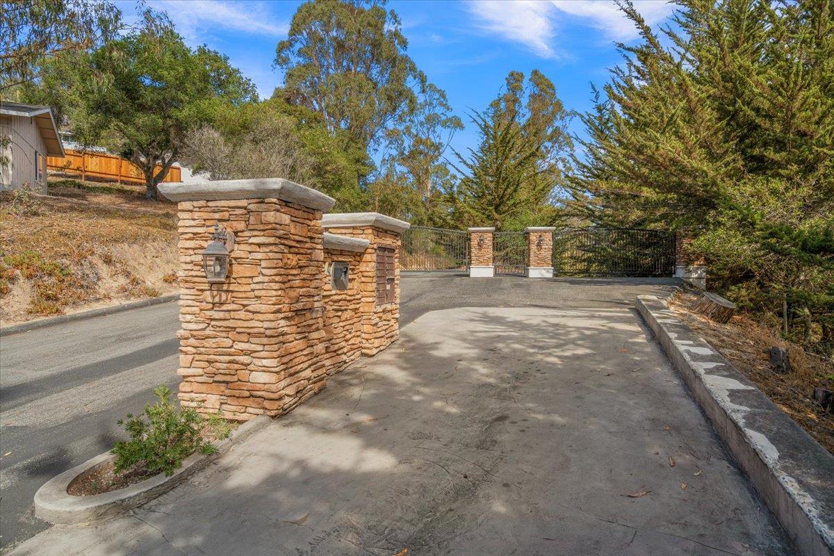 Detail Gallery Image 3 of 17 For 7190 Azzelio Way, Salinas,  CA 93907 - – Beds | – Baths