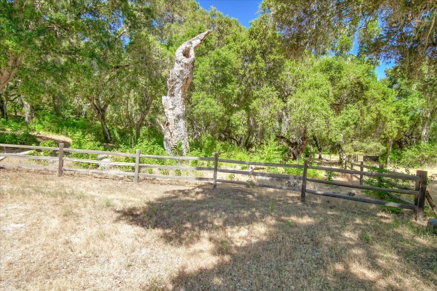 Detail Gallery Image 5 of 23 For 36000 E Carmel Valley Rd, Carmel Valley,  CA 93924 - – Beds | – Baths