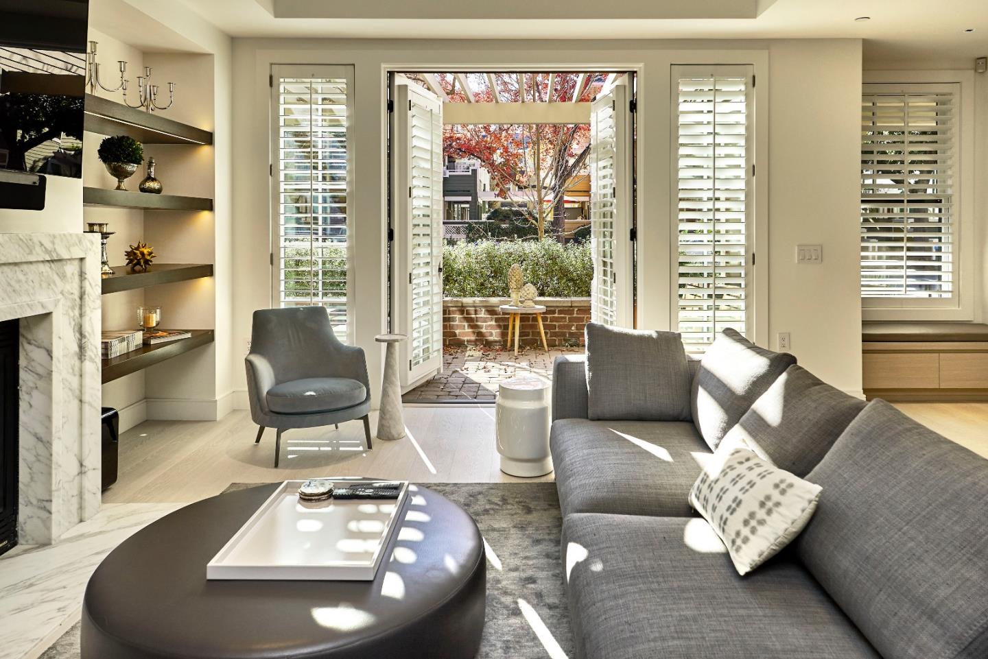 Detail Gallery Image 4 of 26 For 325 Channing Ave #117,  Palo Alto,  CA 94301 - 2 Beds | 2/1 Baths