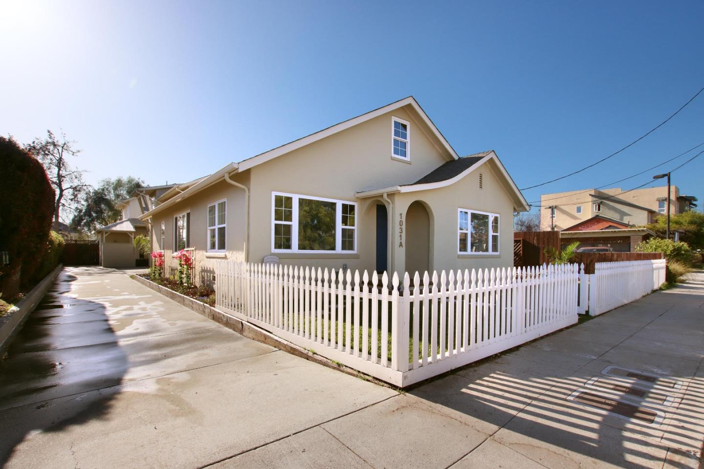 Detail Gallery Image 1 of 1 For 1031 Cayuga St, Santa Cruz,  CA 95062 - 6 Beds | 4/1 Baths