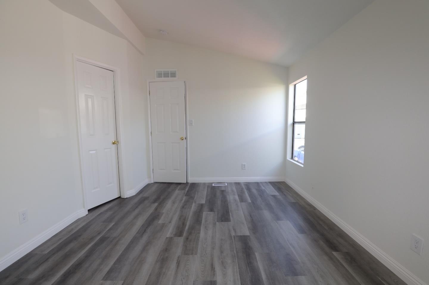 Detail Gallery Image 10 of 15 For 600 E Weddell Dr #39,  Sunnyvale,  CA 94089 - 2 Beds | 2 Baths