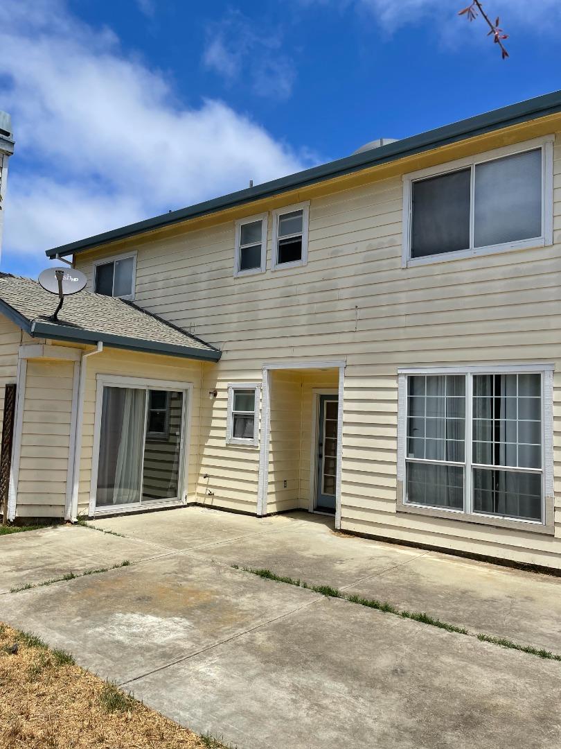 1144 Wellington Ct, Salinas, CA 93906 photo 2