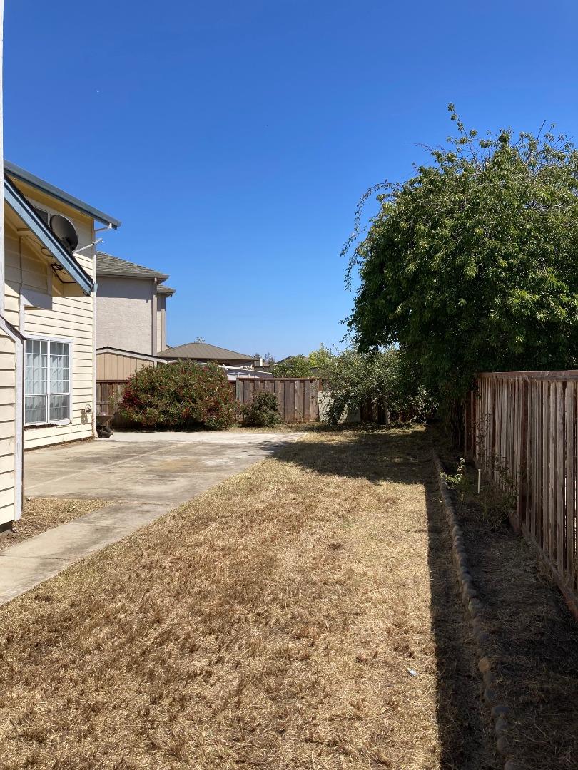 1144 Wellington Ct, Salinas, CA 93906 photo 3