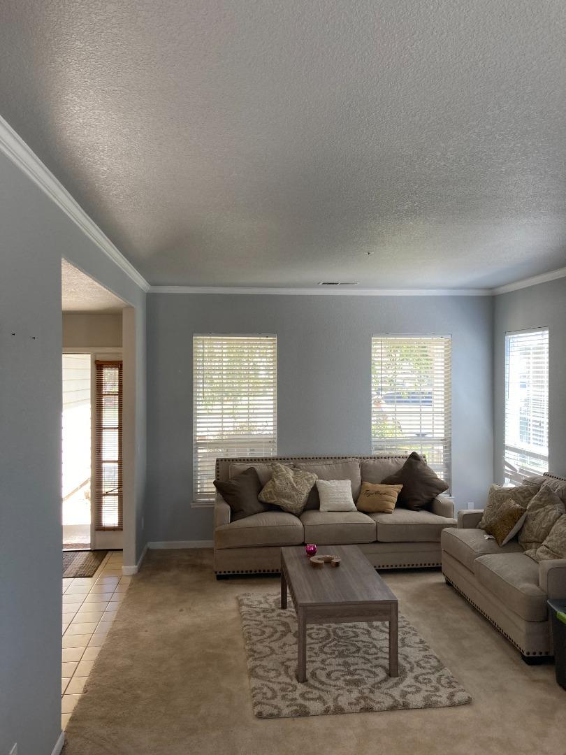 Detail Gallery Image 7 of 8 For 1144 Wellington Ct, Salinas,  CA 93906 - 4 Beds | 2/1 Baths