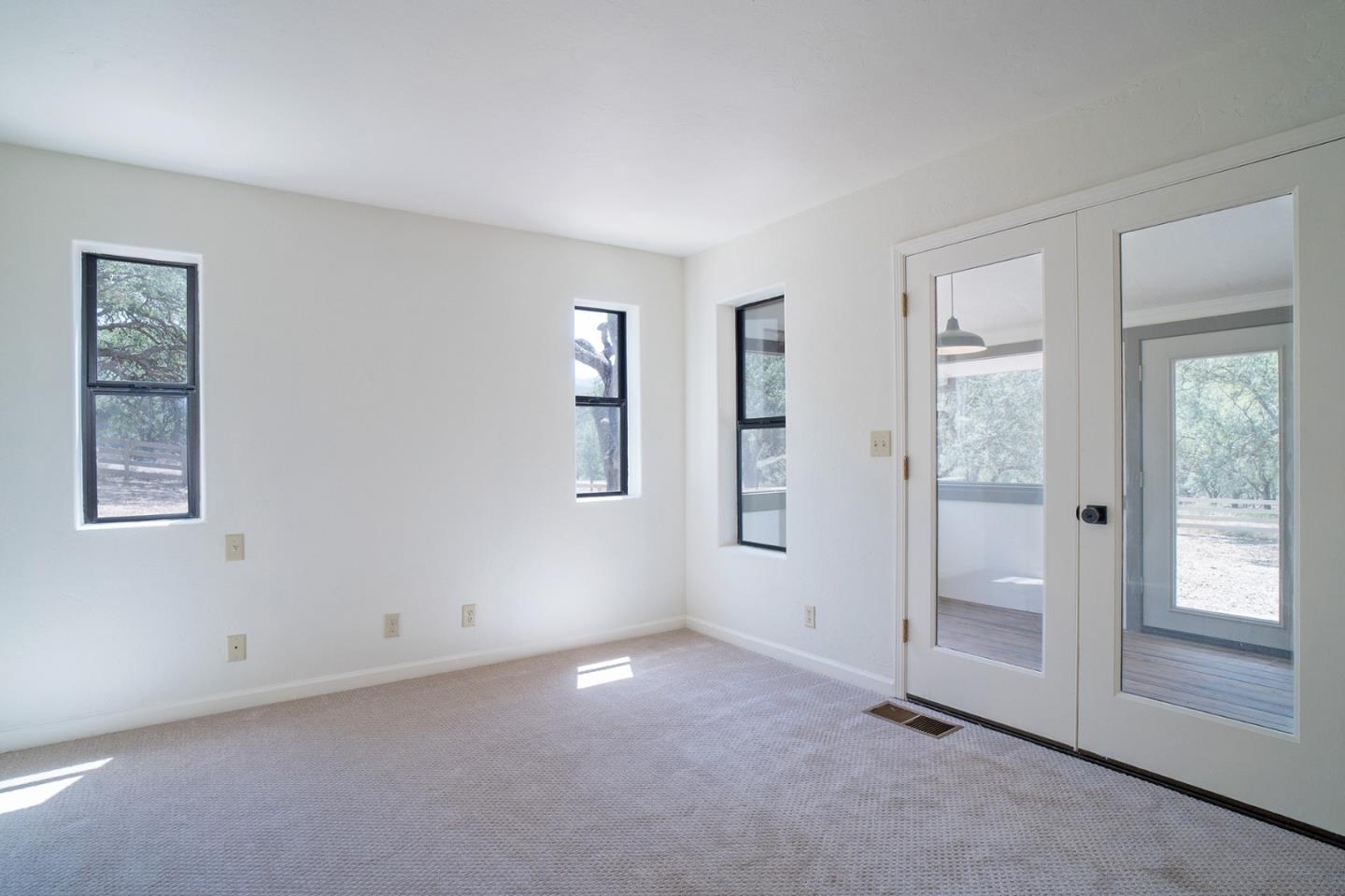 Detail Gallery Image 18 of 37 For 45251 Carmel Valley Rd, Greenfield,  CA 93927 - 3 Beds | 2 Baths