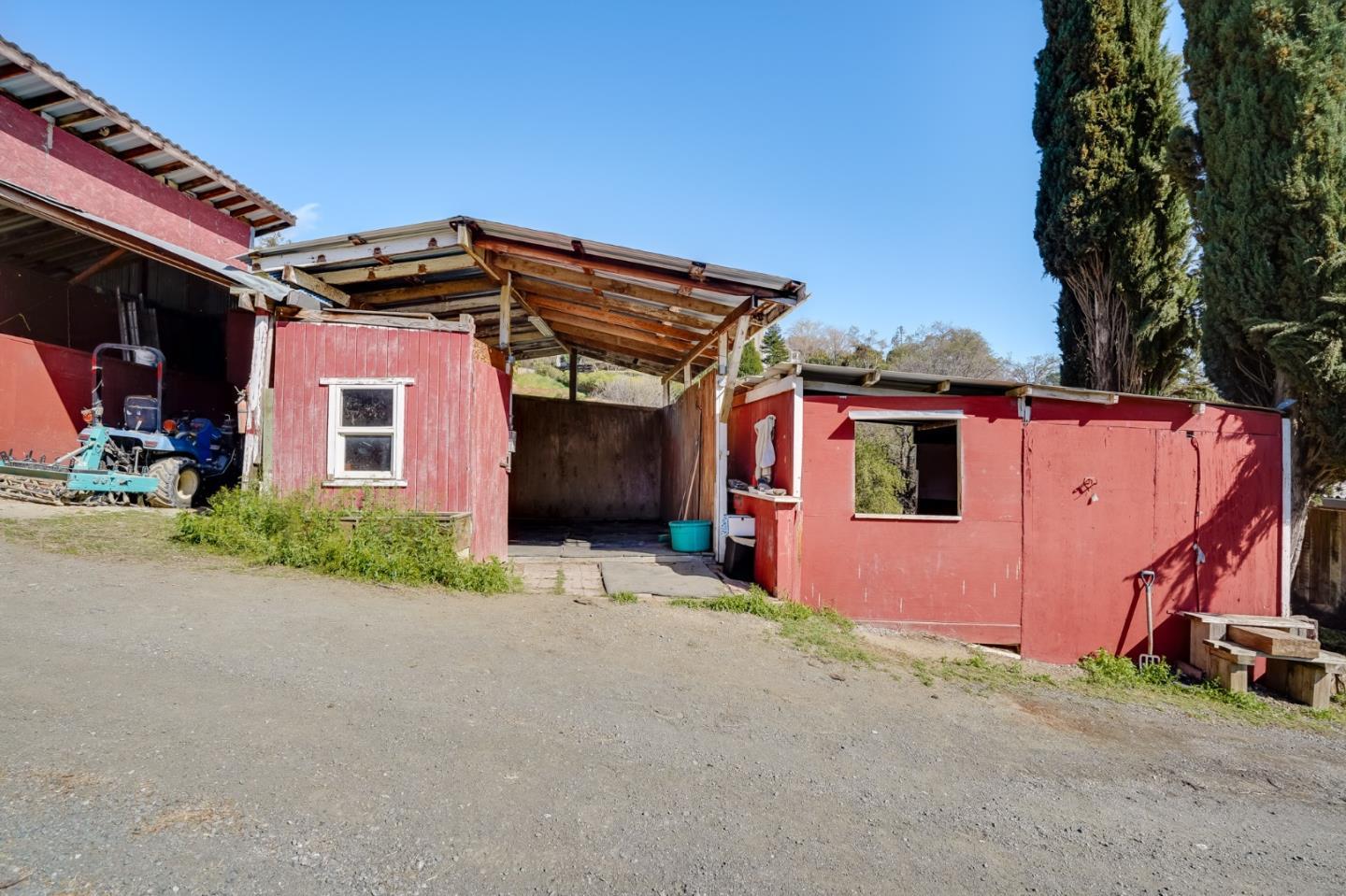 Detail Gallery Image 28 of 65 For 22200 Mount Eden Rd, Saratoga,  CA 95070 - – Beds | – Baths
