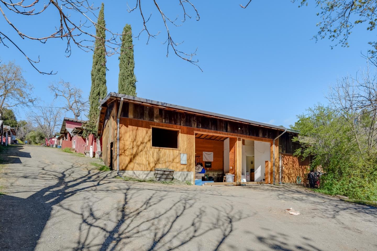 Detail Gallery Image 34 of 65 For 22200 Mount Eden Rd, Saratoga,  CA 95070 - – Beds | – Baths