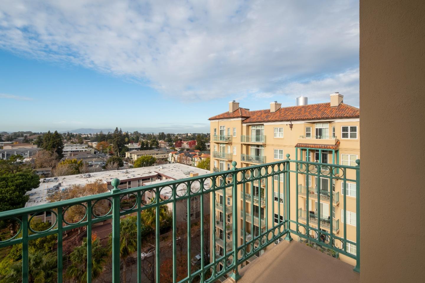 Detail Gallery Image 1 of 1 For 1 Baldwin Ave #1017,  San Mateo,  CA 94401 - 2 Beds | 2 Baths
