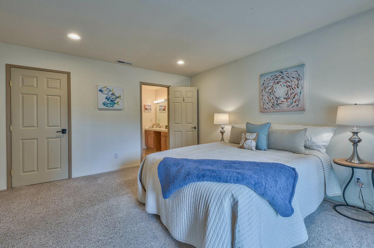 Detail Gallery Image 23 of 34 For 3138 Lake Dr, Marina,  CA 93933 - 3 Beds | 2/1 Baths