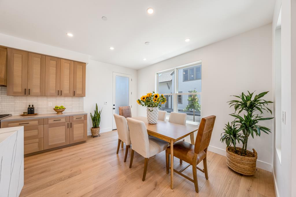 Detail Gallery Image 15 of 47 For 120 Bay Crest Rd, Santa Cruz,  CA 95062 - 3 Beds | 3/1 Baths