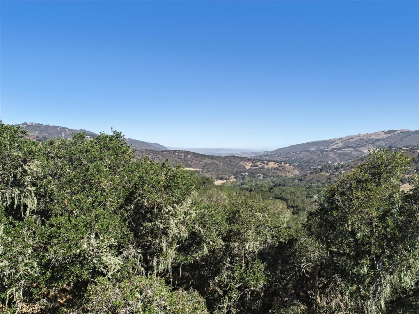 Detail Gallery Image 12 of 43 For 16 Sleepy Hollow Dr, Carmel Valley,  CA 93924 - – Beds | – Baths
