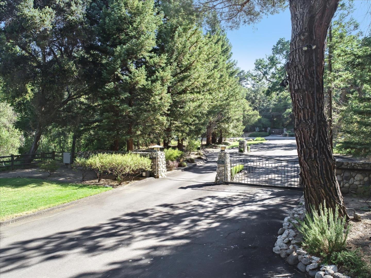 Detail Gallery Image 3 of 43 For 16 Sleepy Hollow Dr, Carmel Valley,  CA 93924 - – Beds | – Baths