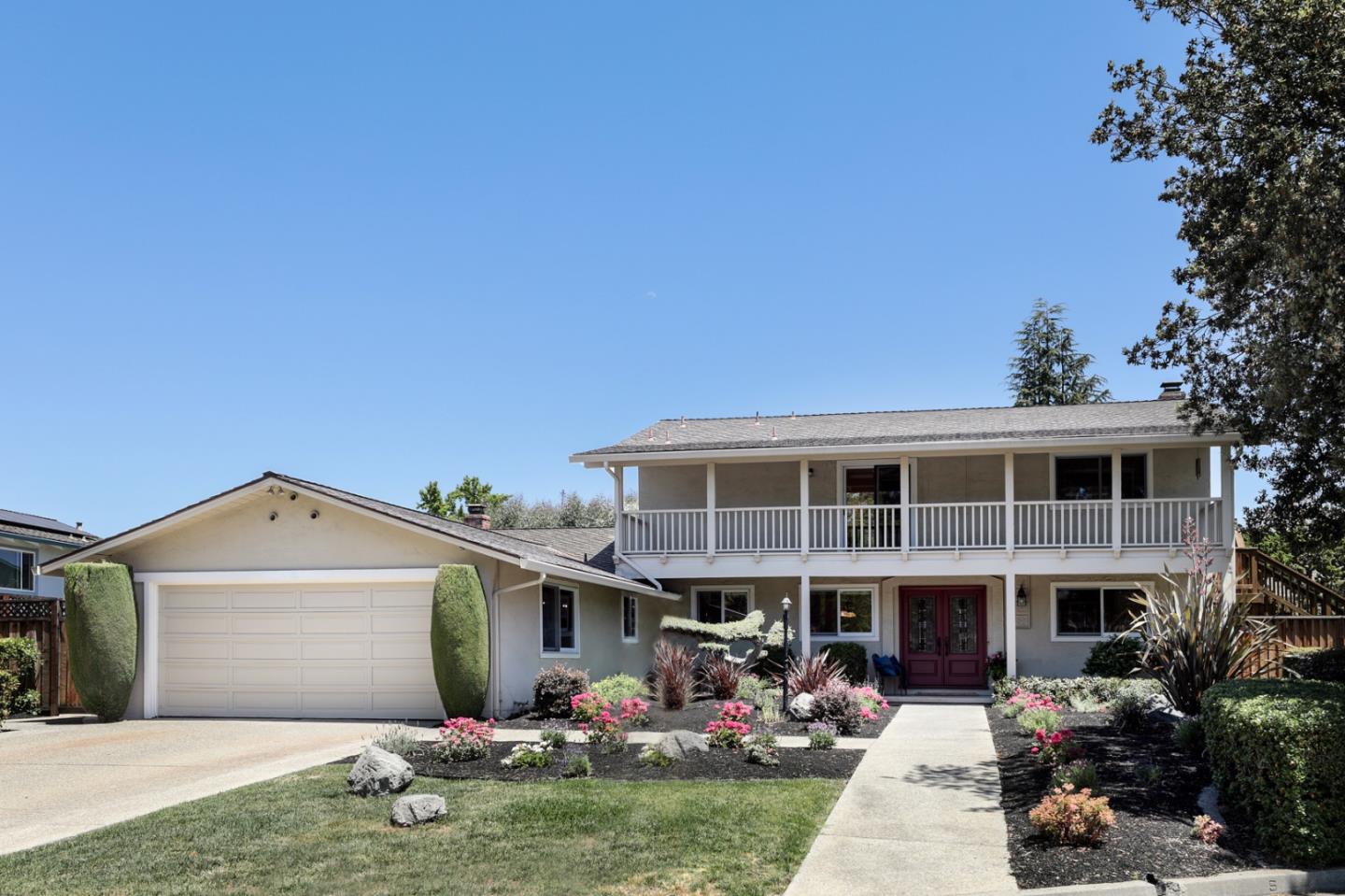 Detail Gallery Image 1 of 1 For 12456 Newport Ct, Saratoga,  CA 95070 - 5 Beds | 3 Baths