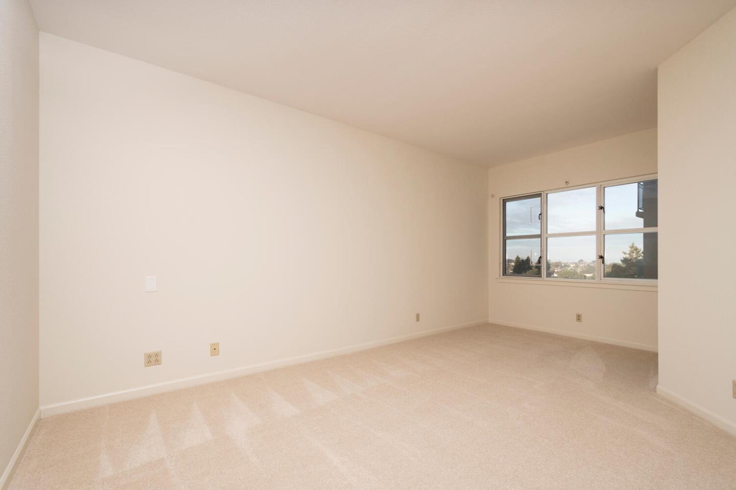 Detail Gallery Image 8 of 12 For 1 Baldwin Ave #701,  San Mateo,  CA 94401 - 1 Beds | 1 Baths