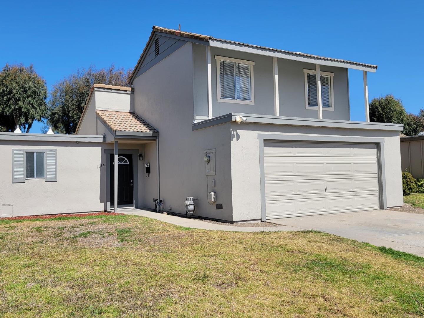 Detail Gallery Image 1 of 1 For 1635 Cherokee Dr, Salinas,  CA 93906 - 3 Beds | 2 Baths