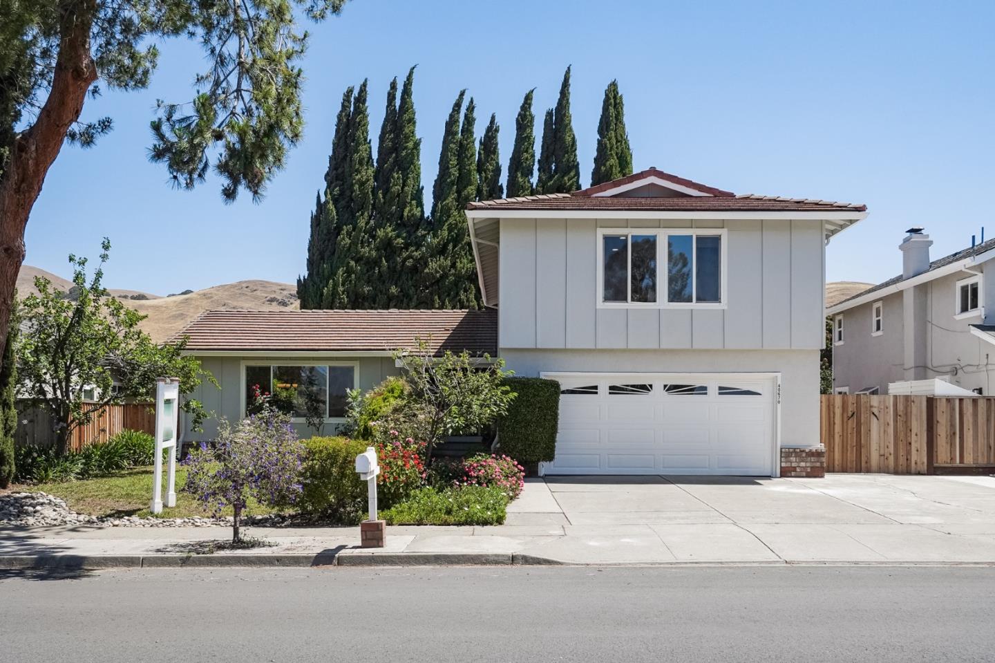 Detail Gallery Image 1 of 1 For 40670 Las Palmas Ave, Fremont,  CA 94539 - 4 Beds | 2/1 Baths