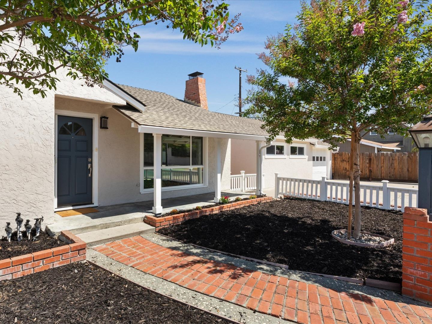 Detail Gallery Image 1 of 1 For 1825 Benton St, Santa Clara,  CA 95050 - 3 Beds | 2 Baths