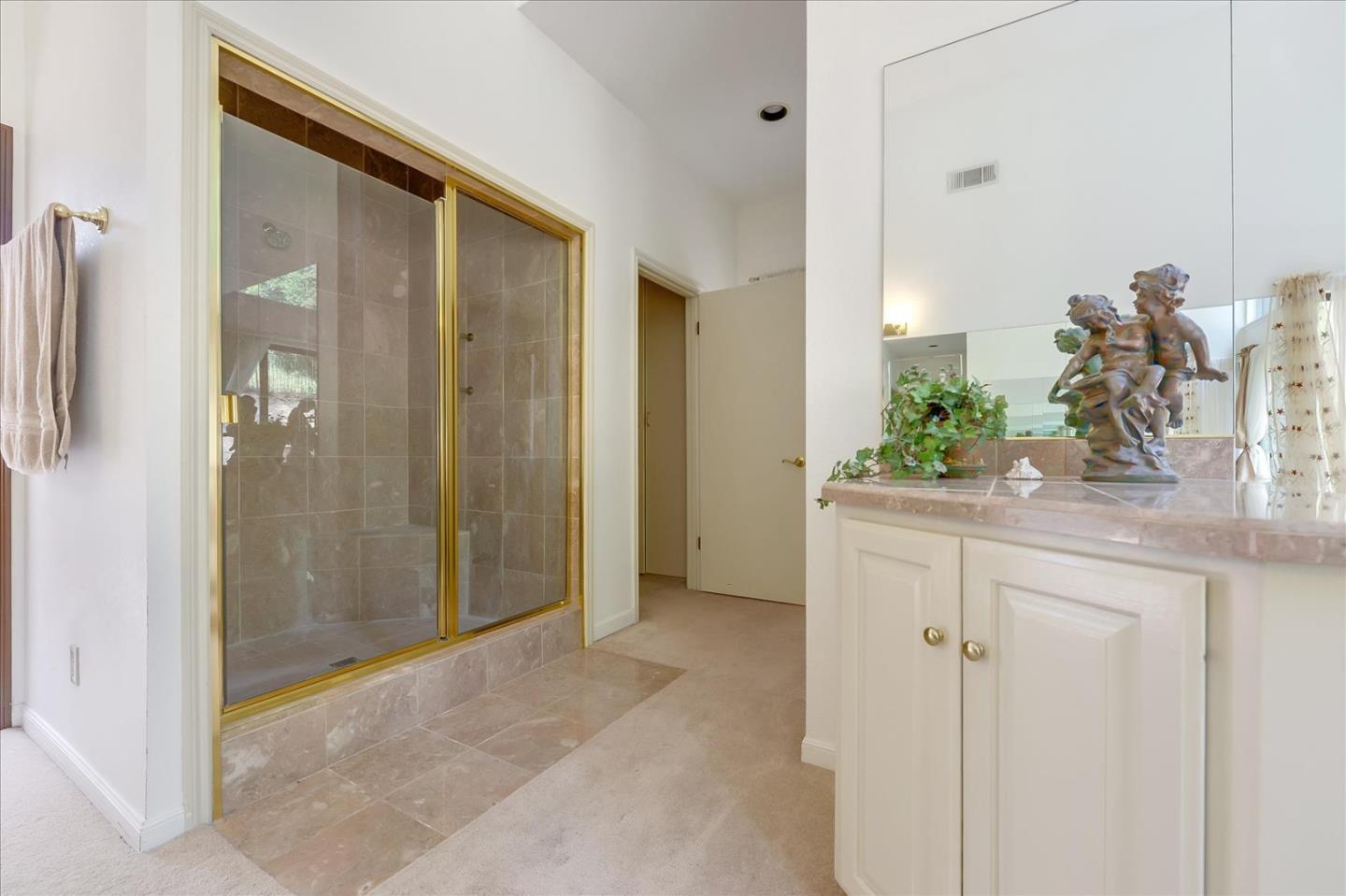 Detail Gallery Image 38 of 56 For 35 Echo Ln, Woodside,  CA 94062 - 4 Beds | 4/1 Baths
