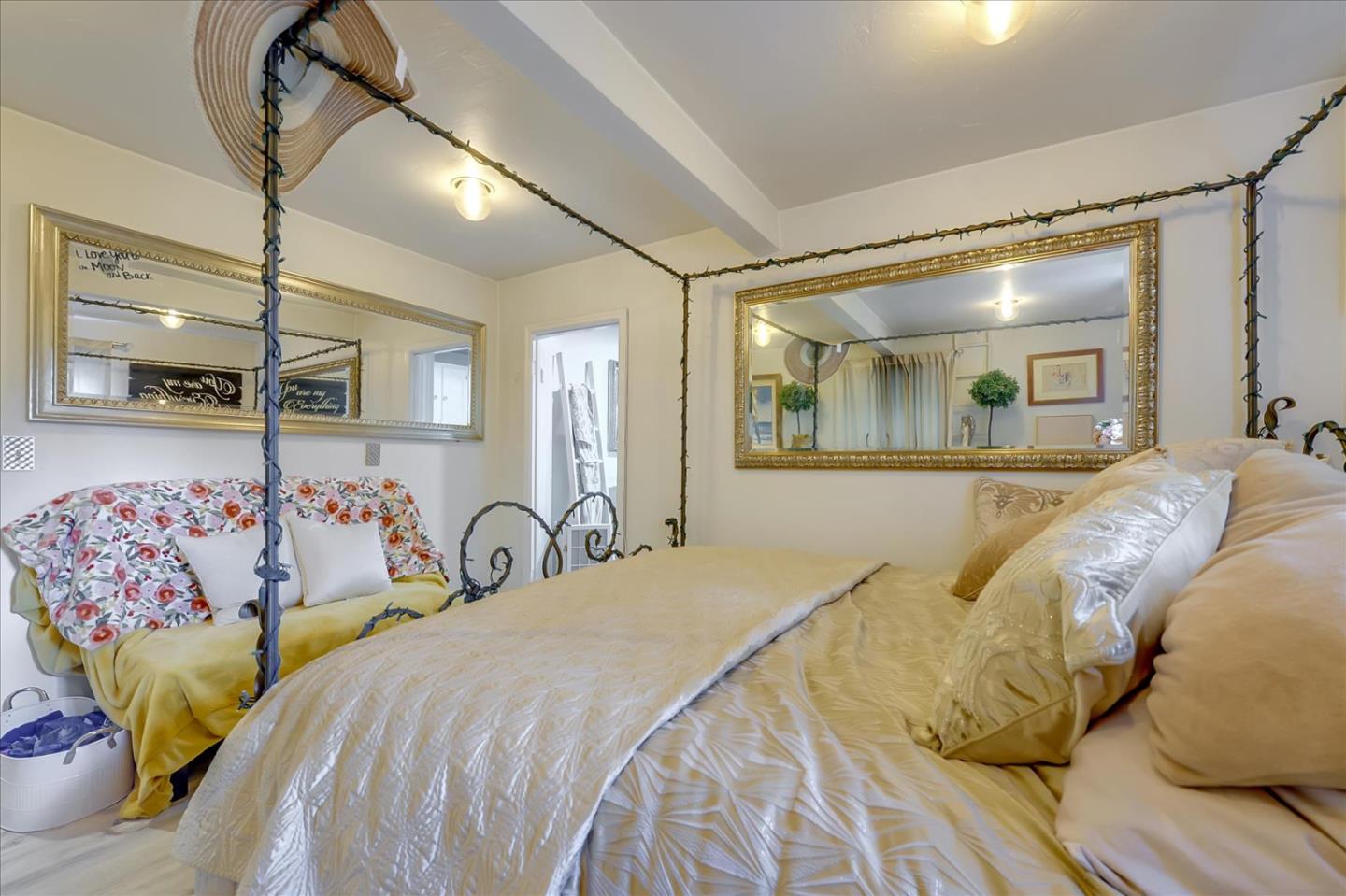 Detail Gallery Image 45 of 56 For 35 Echo Ln, Woodside,  CA 94062 - 4 Beds | 4/1 Baths