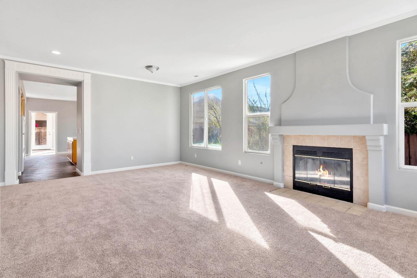 Detail Gallery Image 1 of 1 For 1269 Greenleaf Loop, Greenfield,  CA 93927 - 3 Beds | 2 Baths