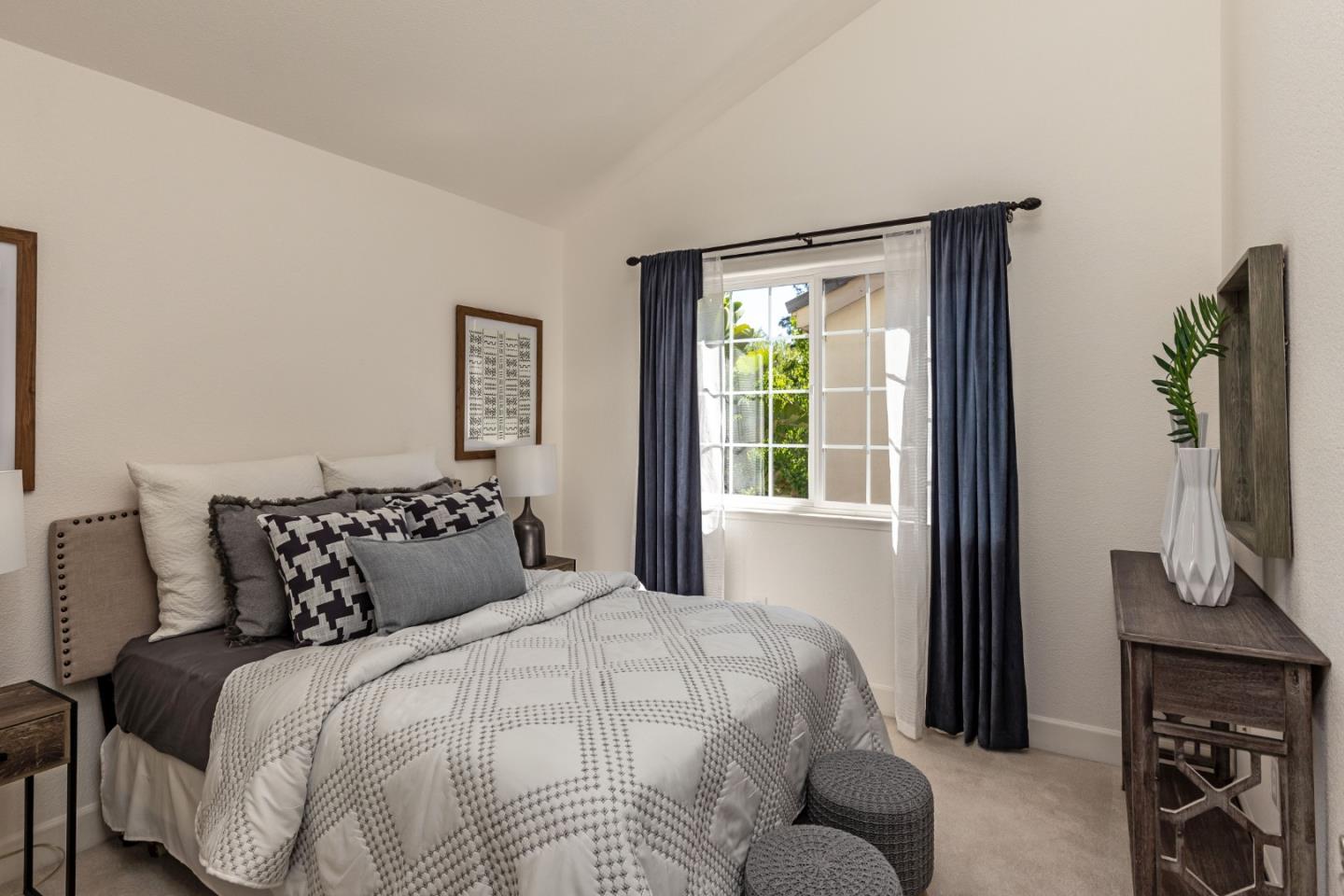 Detail Gallery Image 11 of 18 For 4926 Paseo Tranquillo, San Jose,  CA 95118 - 3 Beds | 2/1 Baths