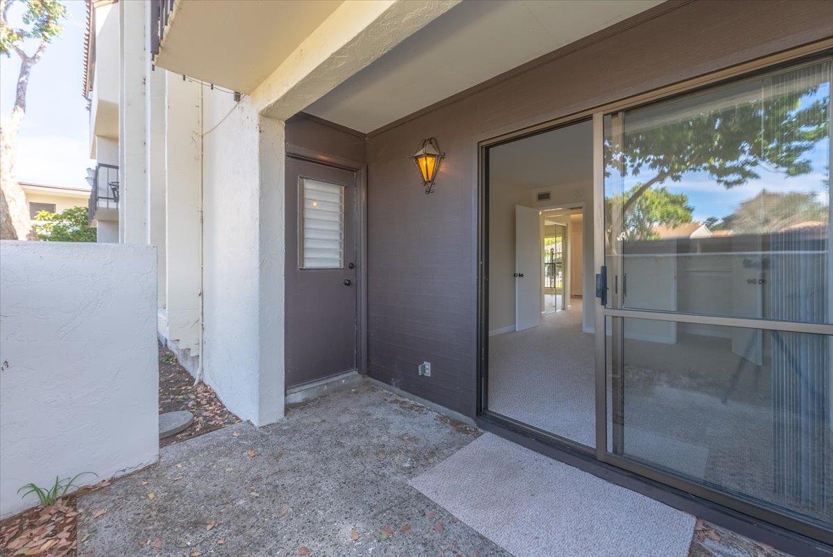 Detail Gallery Image 10 of 31 For 500 Glenwood Cir #2111,  Monterey,  CA 93940 - 2 Beds | 2 Baths