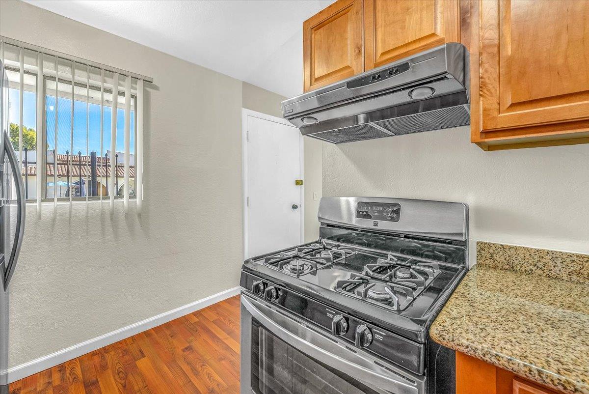 Detail Gallery Image 16 of 31 For 500 Glenwood Cir #2111,  Monterey,  CA 93940 - 2 Beds | 2 Baths