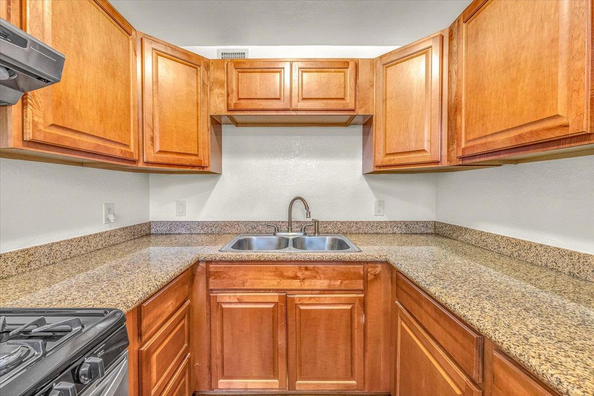 Detail Gallery Image 17 of 31 For 500 Glenwood Cir #2111,  Monterey,  CA 93940 - 2 Beds | 2 Baths