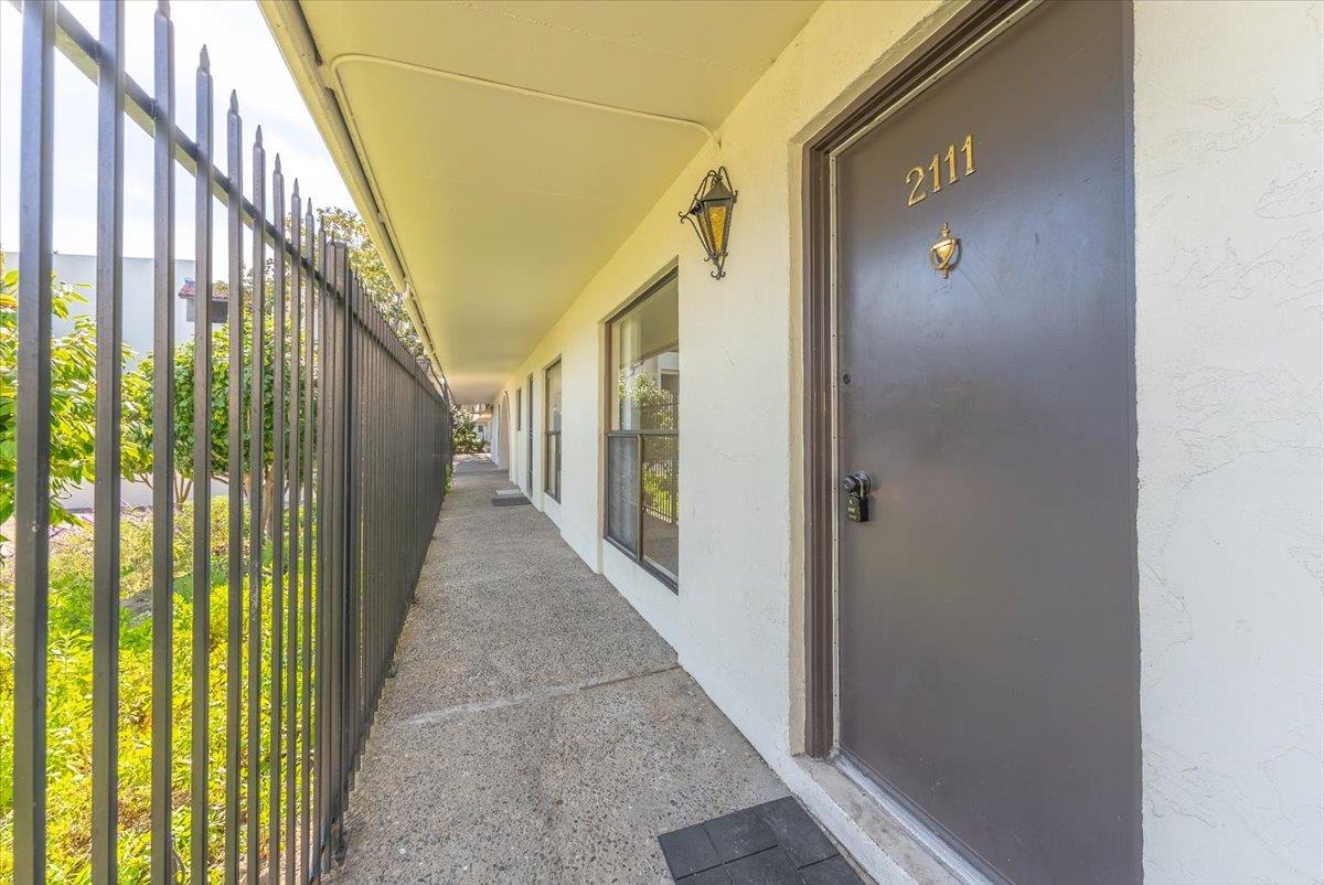 Detail Gallery Image 24 of 31 For 500 Glenwood Cir #2111,  Monterey,  CA 93940 - 2 Beds | 2 Baths