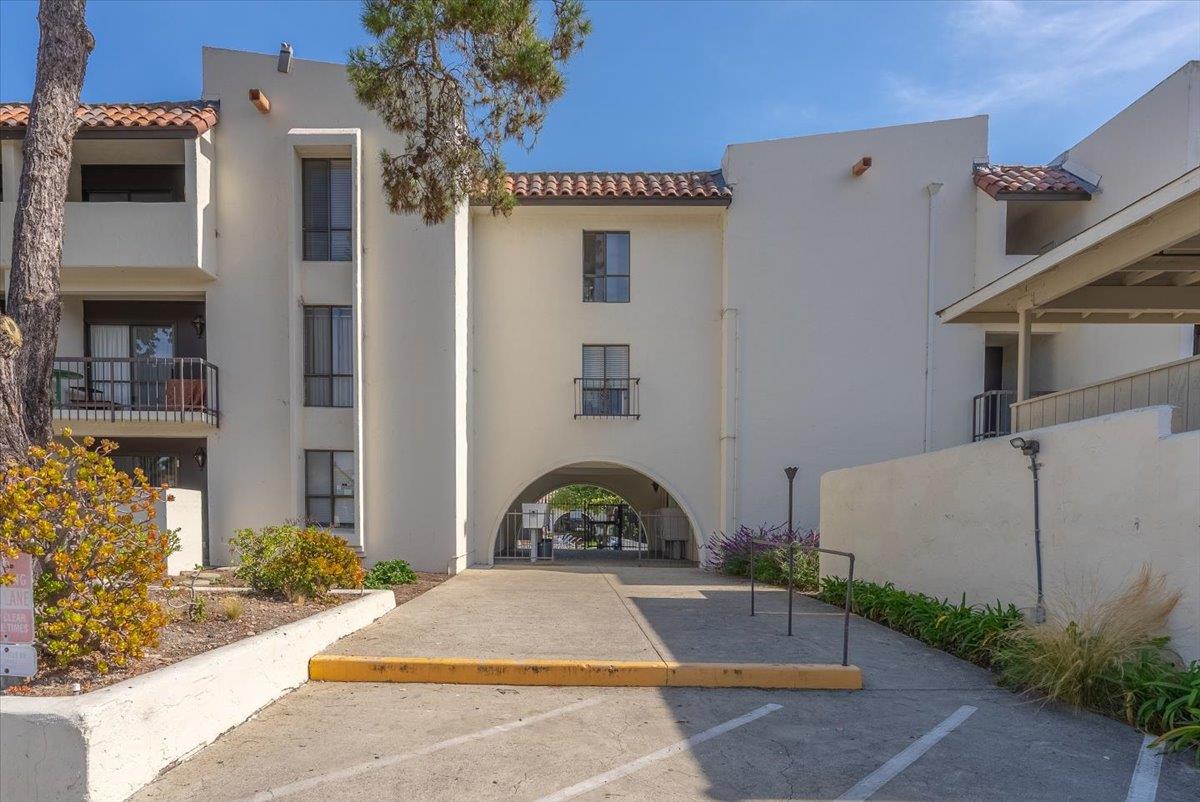 Detail Gallery Image 27 of 31 For 500 Glenwood Cir #2111,  Monterey,  CA 93940 - 2 Beds | 2 Baths