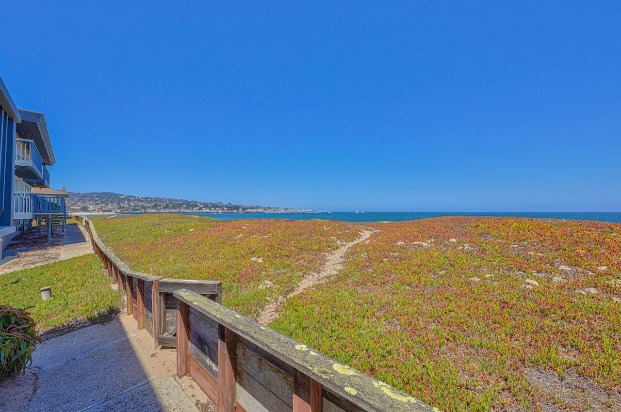 Detail Gallery Image 10 of 17 For 25 La Playa St, Monterey,  CA 93940 - 2 Beds | 2/1 Baths