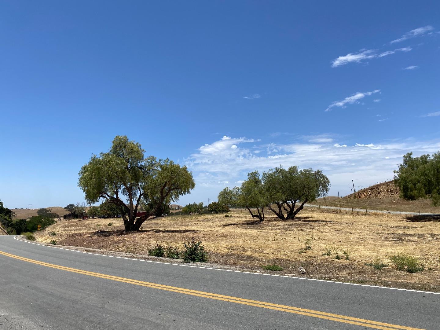 Detail Gallery Image 3 of 5 For 0 Airline Hwy, Tres Pinos,  CA 95075 - – Beds | – Baths