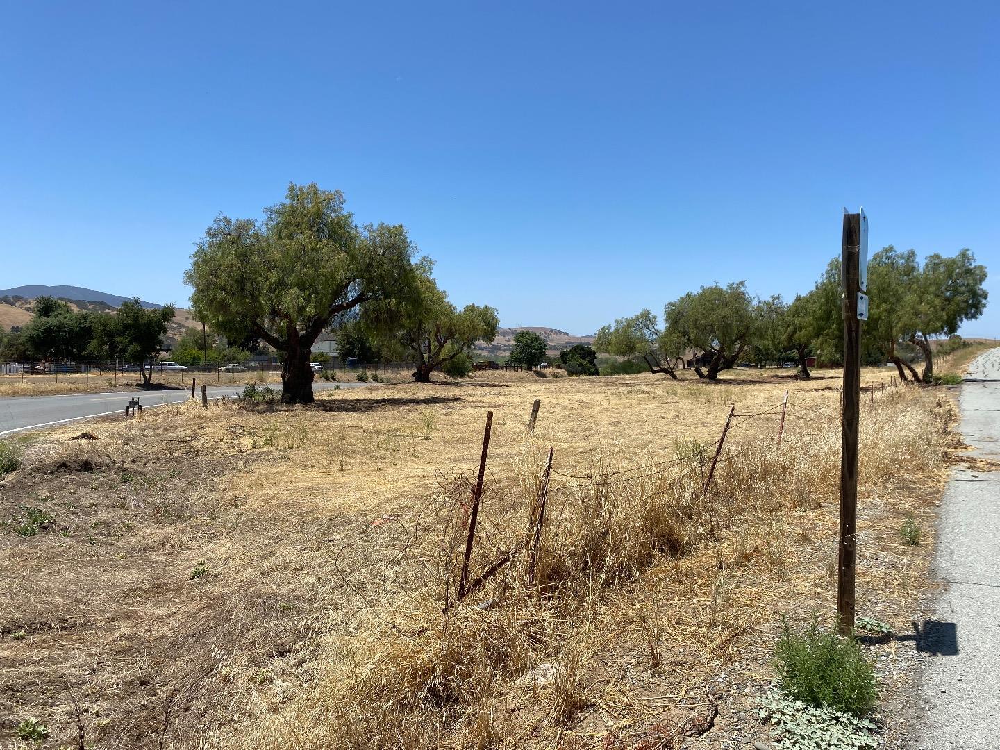 Detail Gallery Image 4 of 5 For 0 Airline Hwy, Tres Pinos,  CA 95075 - – Beds | – Baths