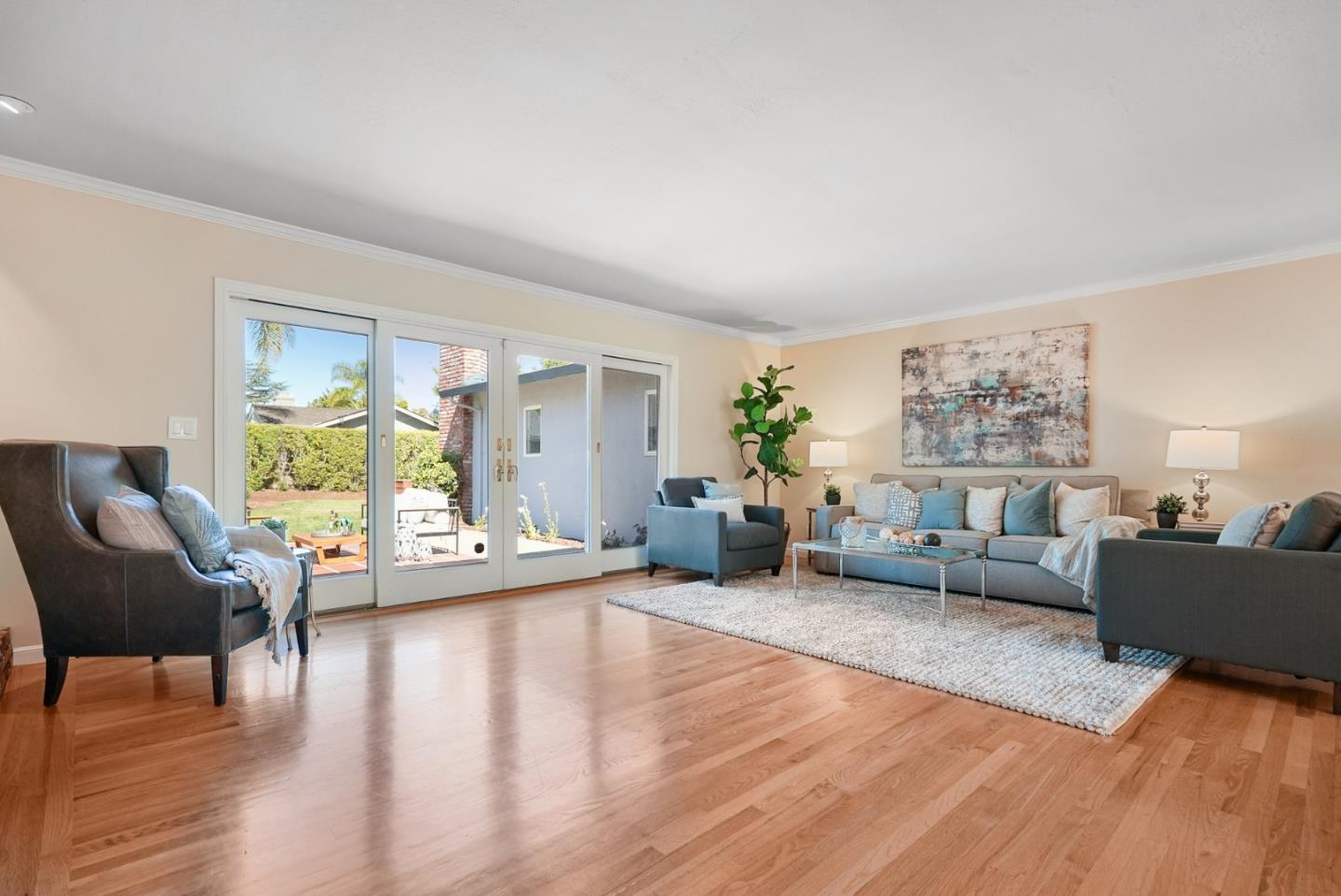 Detail Gallery Image 12 of 48 For 14 Sunkist Ln, Los Altos,  CA 94022 - 3 Beds | 3/1 Baths
