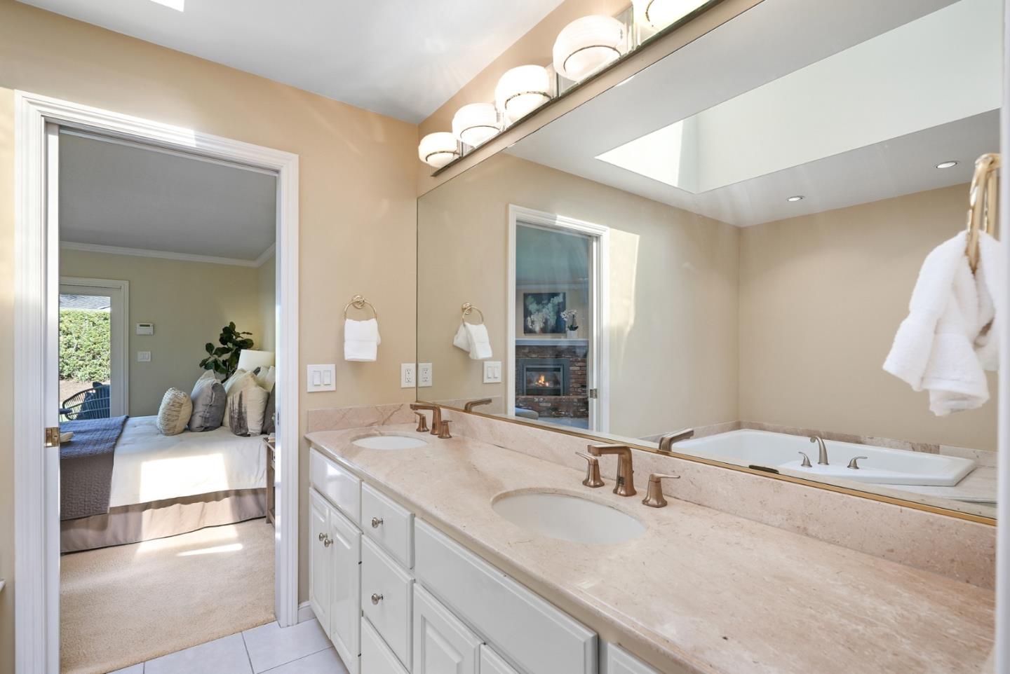 Detail Gallery Image 29 of 48 For 14 Sunkist Ln, Los Altos,  CA 94022 - 3 Beds | 3/1 Baths