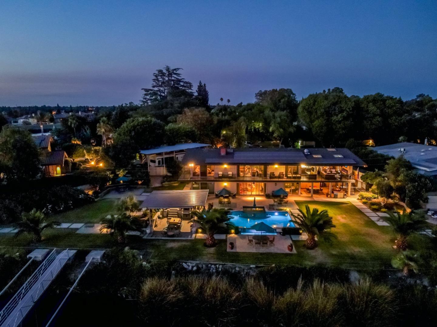 Detail Gallery Image 1 of 61 For 4469 Yacht Harbor Dr, Stockton,  CA 95204 - 4 Beds | 3/1 Baths