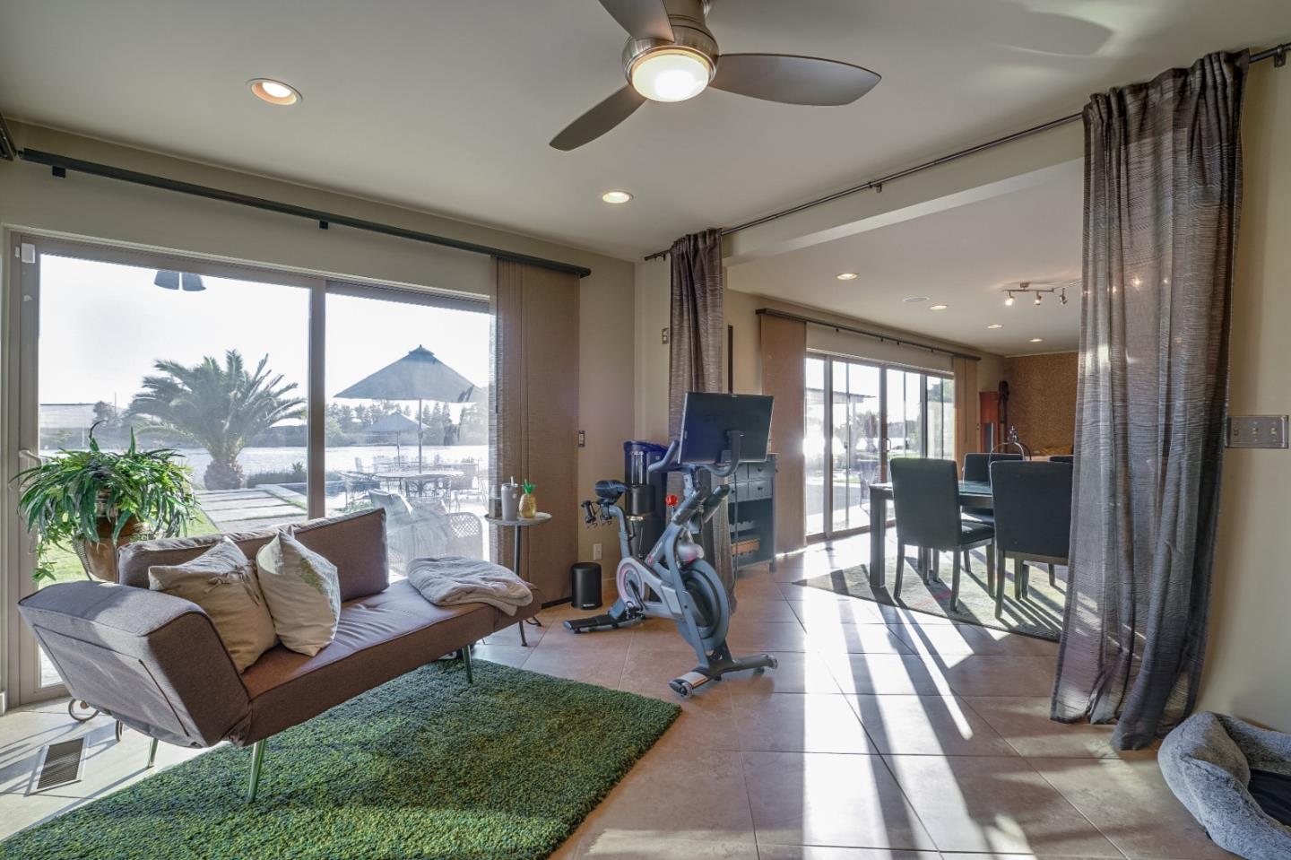 Detail Gallery Image 27 of 61 For 4469 Yacht Harbor Dr, Stockton,  CA 95204 - 4 Beds | 3/1 Baths