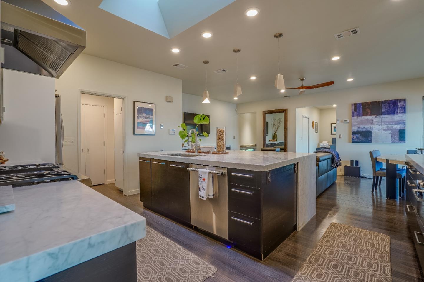 Detail Gallery Image 35 of 61 For 4469 Yacht Harbor Dr, Stockton,  CA 95204 - 4 Beds | 3/1 Baths