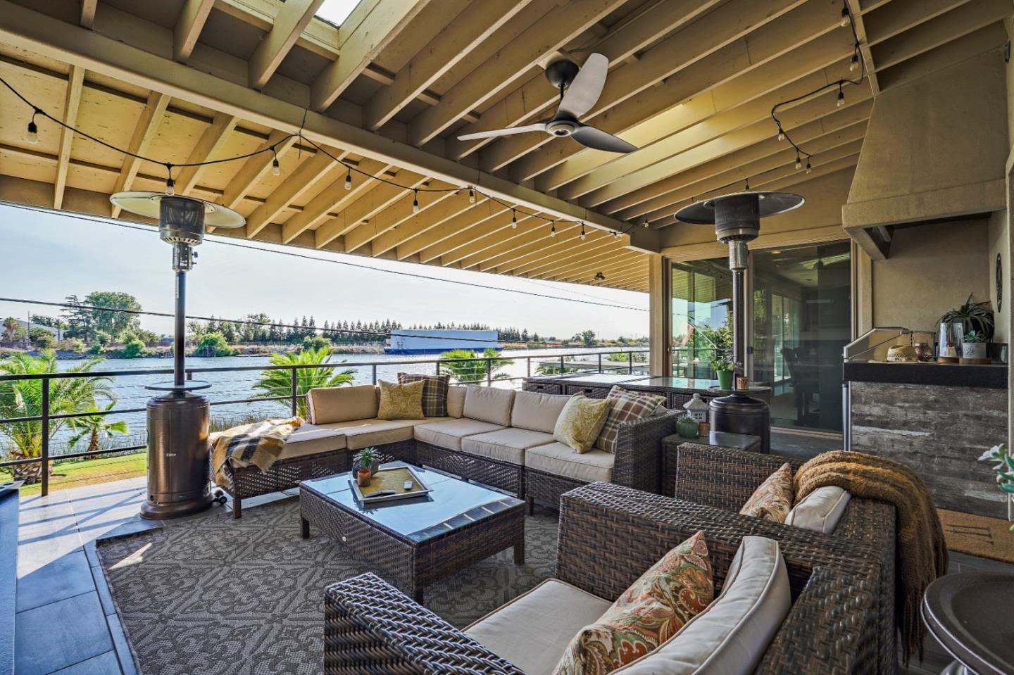 Detail Gallery Image 51 of 61 For 4469 Yacht Harbor Dr, Stockton,  CA 95204 - 4 Beds | 3/1 Baths
