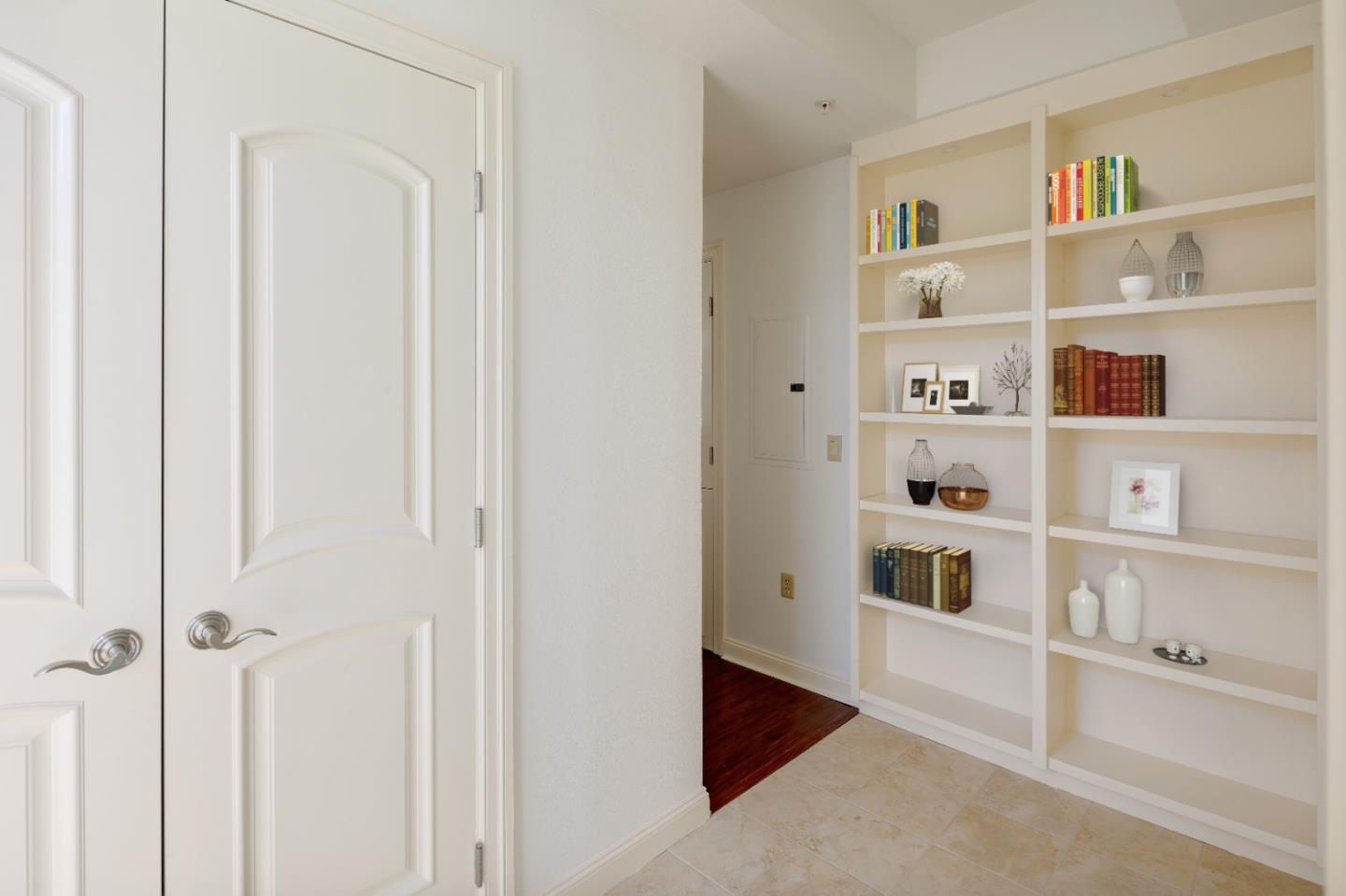 Detail Gallery Image 2 of 14 For 10 Crystal Springs Rd #2211,  San Mateo,  CA 94402 - 2 Beds | 2 Baths