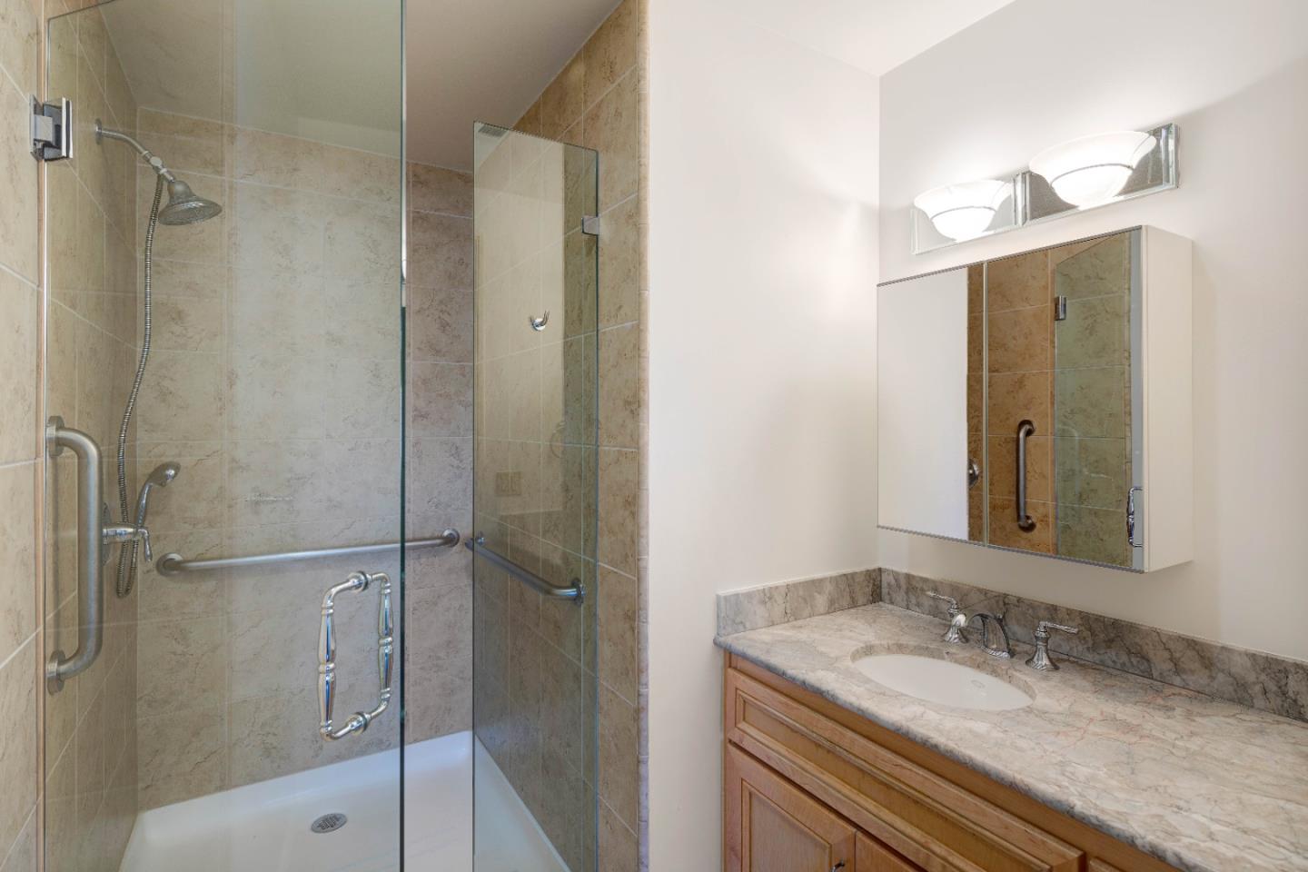 Detail Gallery Image 8 of 14 For 10 Crystal Springs Rd #2211,  San Mateo,  CA 94402 - 2 Beds | 2 Baths