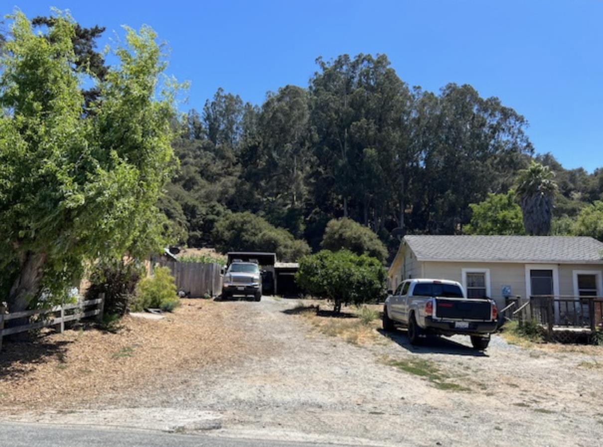 33 & 35 Live Oak Rd, Royal Oaks, CA 95076 6 Beds 3 Baths