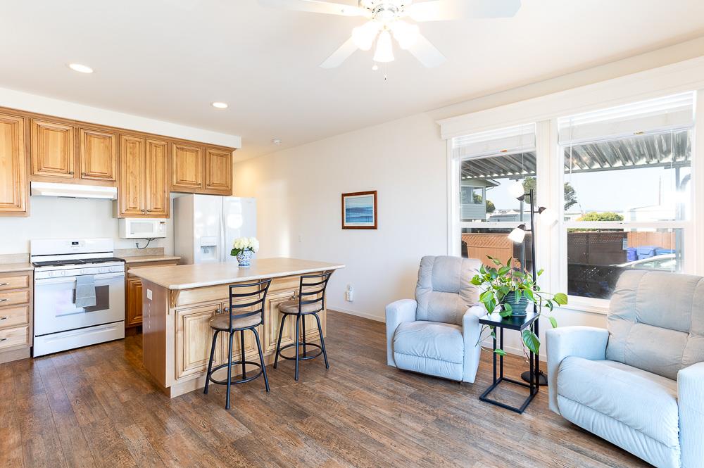 Detail Gallery Image 9 of 18 For 750 47th Ave #22,  Capitola,  CA 95010 - 2 Beds | 1 Baths