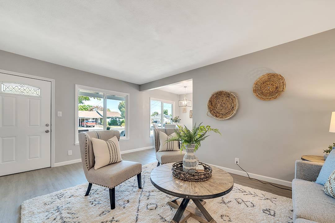 Detail Gallery Image 6 of 25 For 1033 Thornton Way, San Jose,  CA 95128 - 3 Beds | 1 Baths