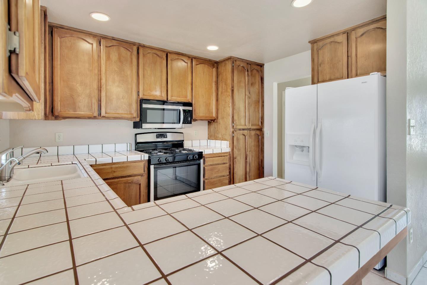 Detail Gallery Image 10 of 23 For 46154 Meadowbrook Dr, King City,  CA 93930 - 3 Beds | 2 Baths