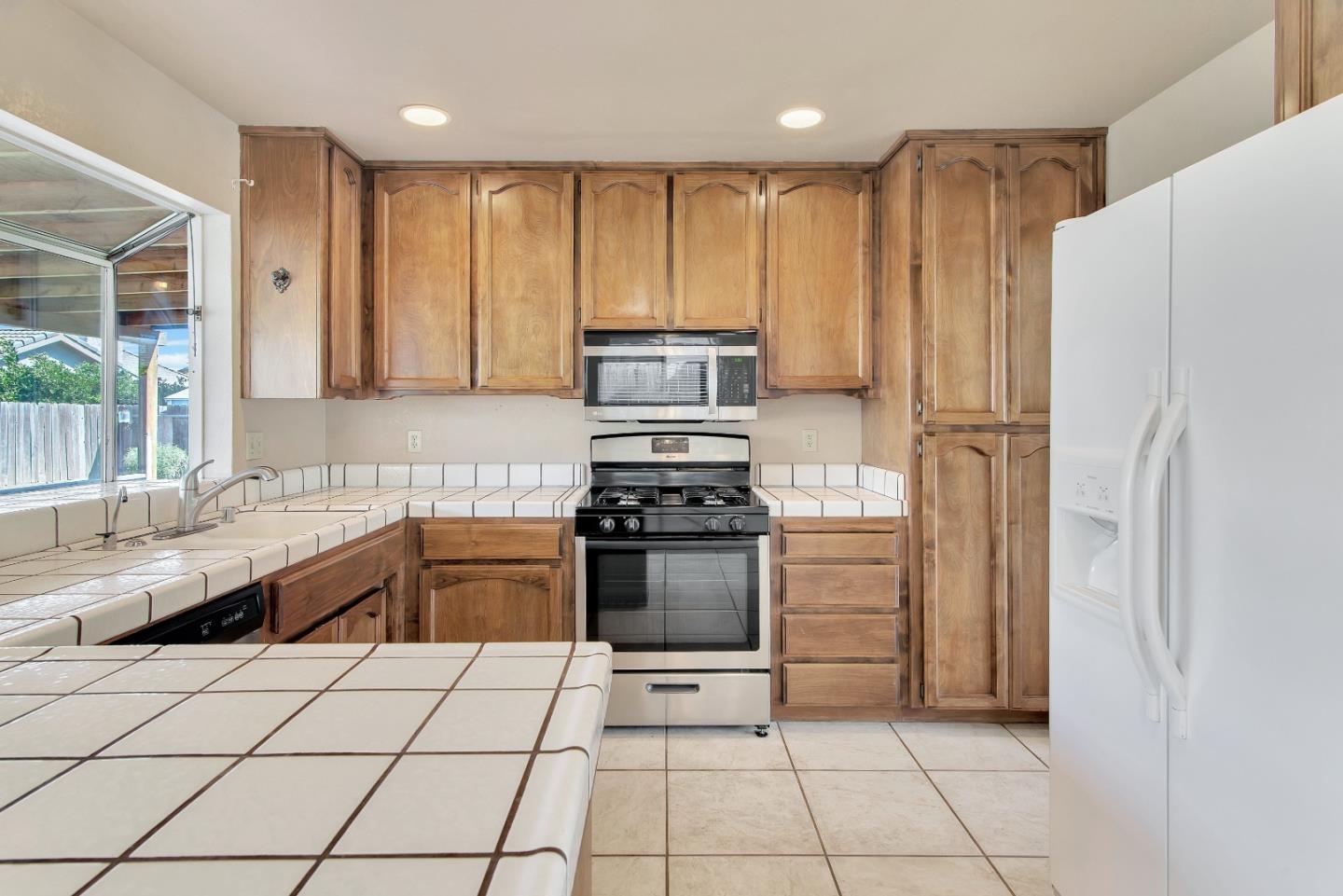 Detail Gallery Image 9 of 23 For 46154 Meadowbrook Dr, King City,  CA 93930 - 3 Beds | 2 Baths
