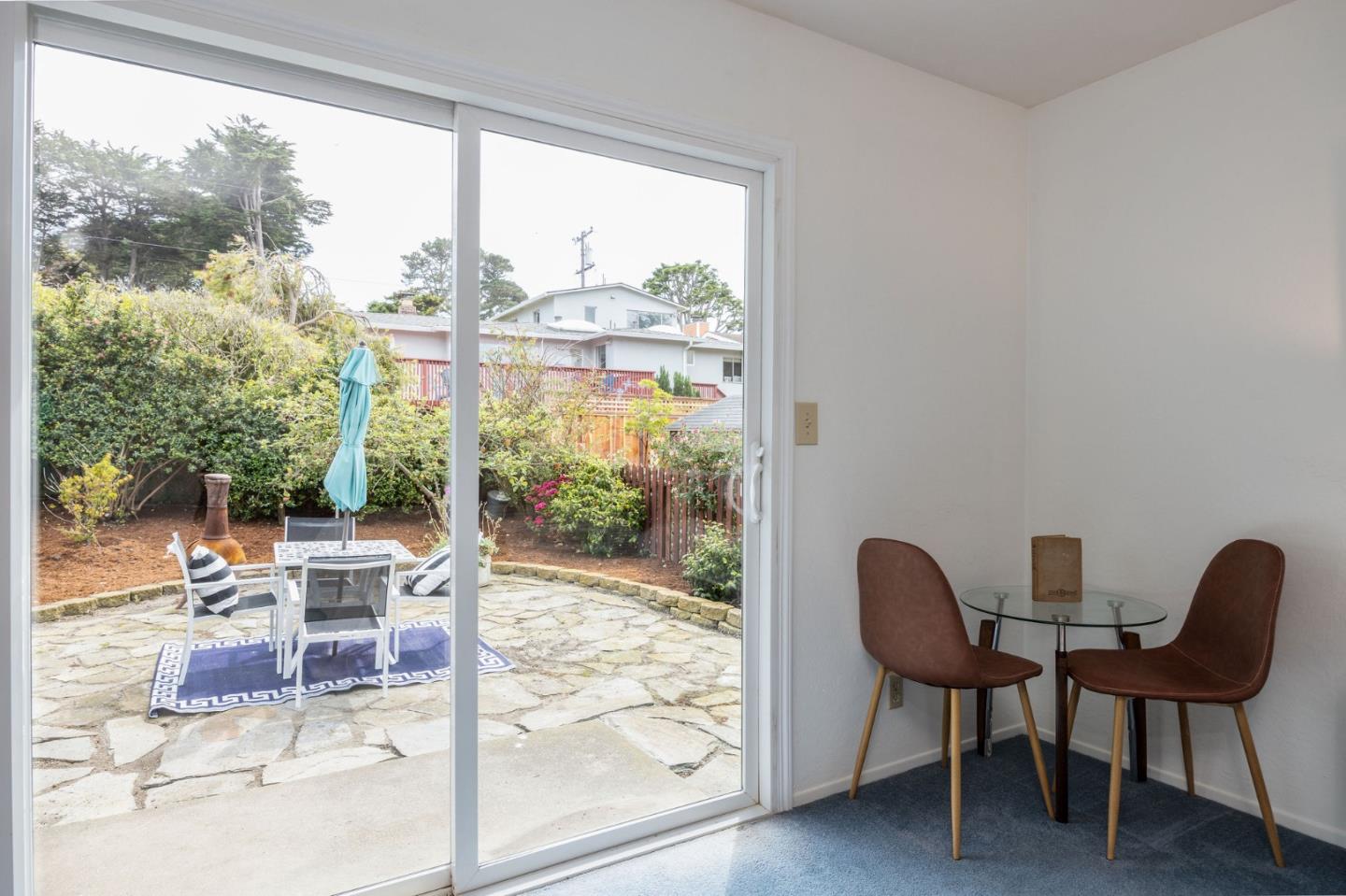 property-img