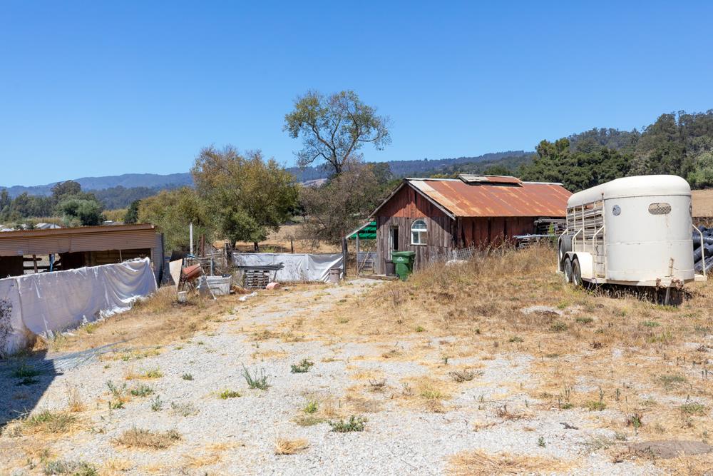 Detail Gallery Image 22 of 35 For 189 Hughes Rd, Watsonville,  CA 95076 - 3 Beds | 1 Baths